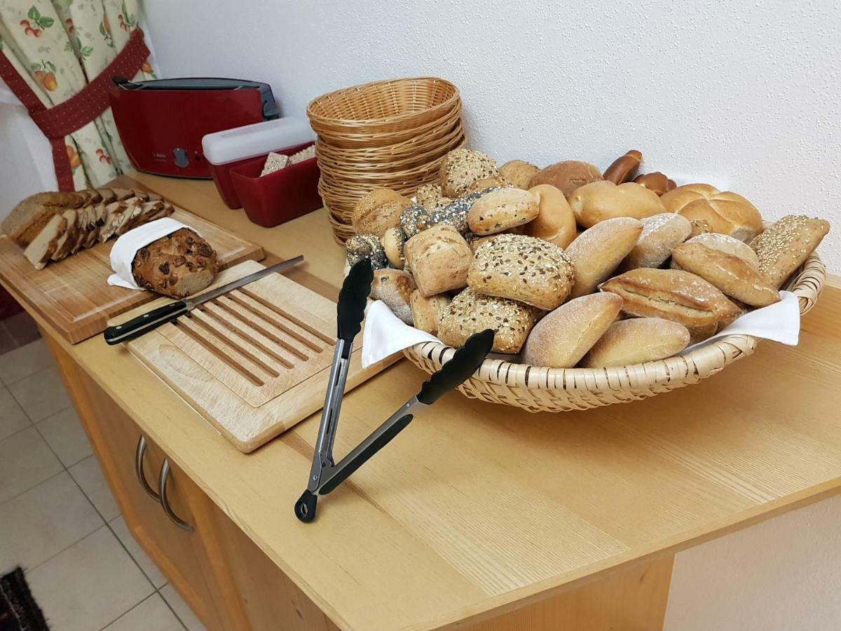 鲁纳霍夫膳食公寓 洛伊塔施 外观 照片